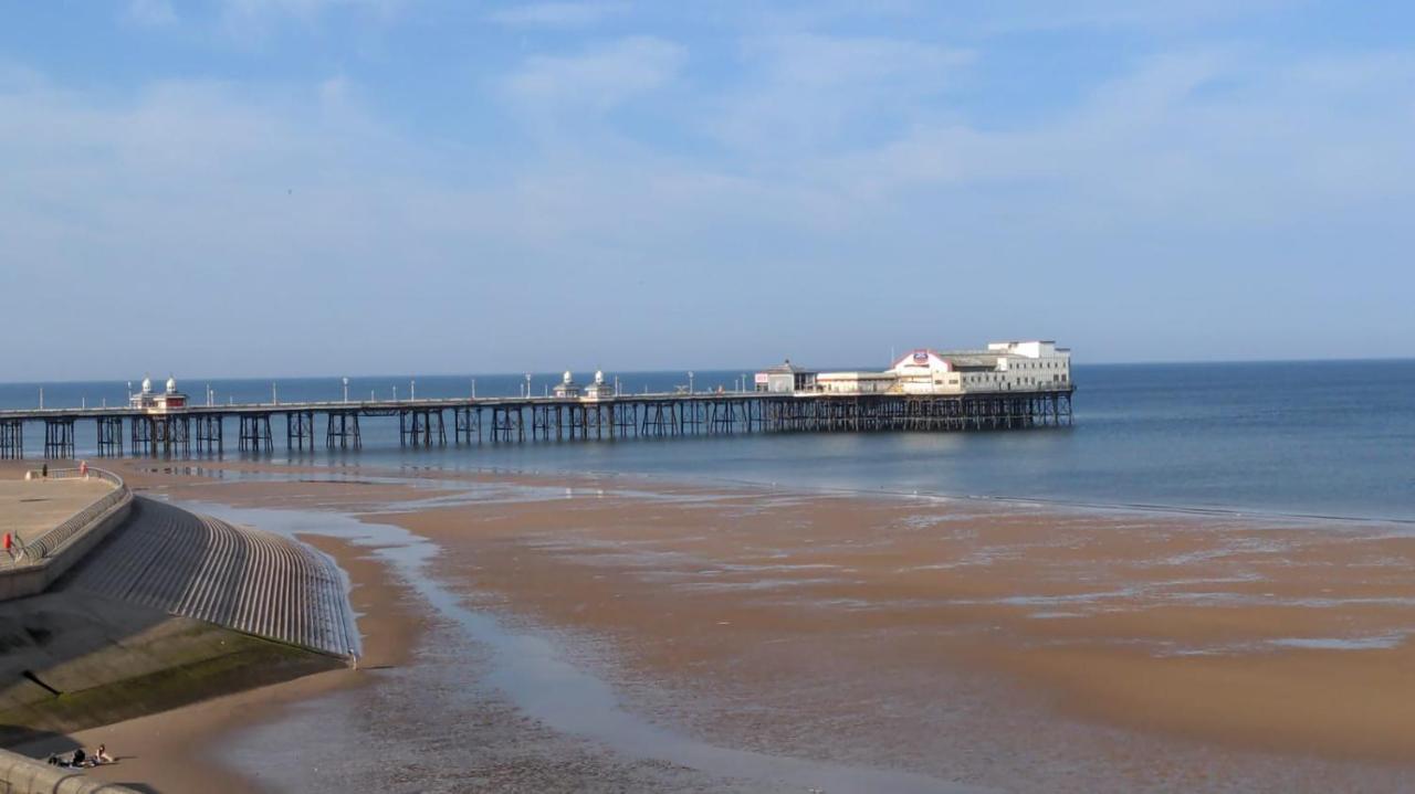 The Winter Garden Suites Blackpool Exterior photo